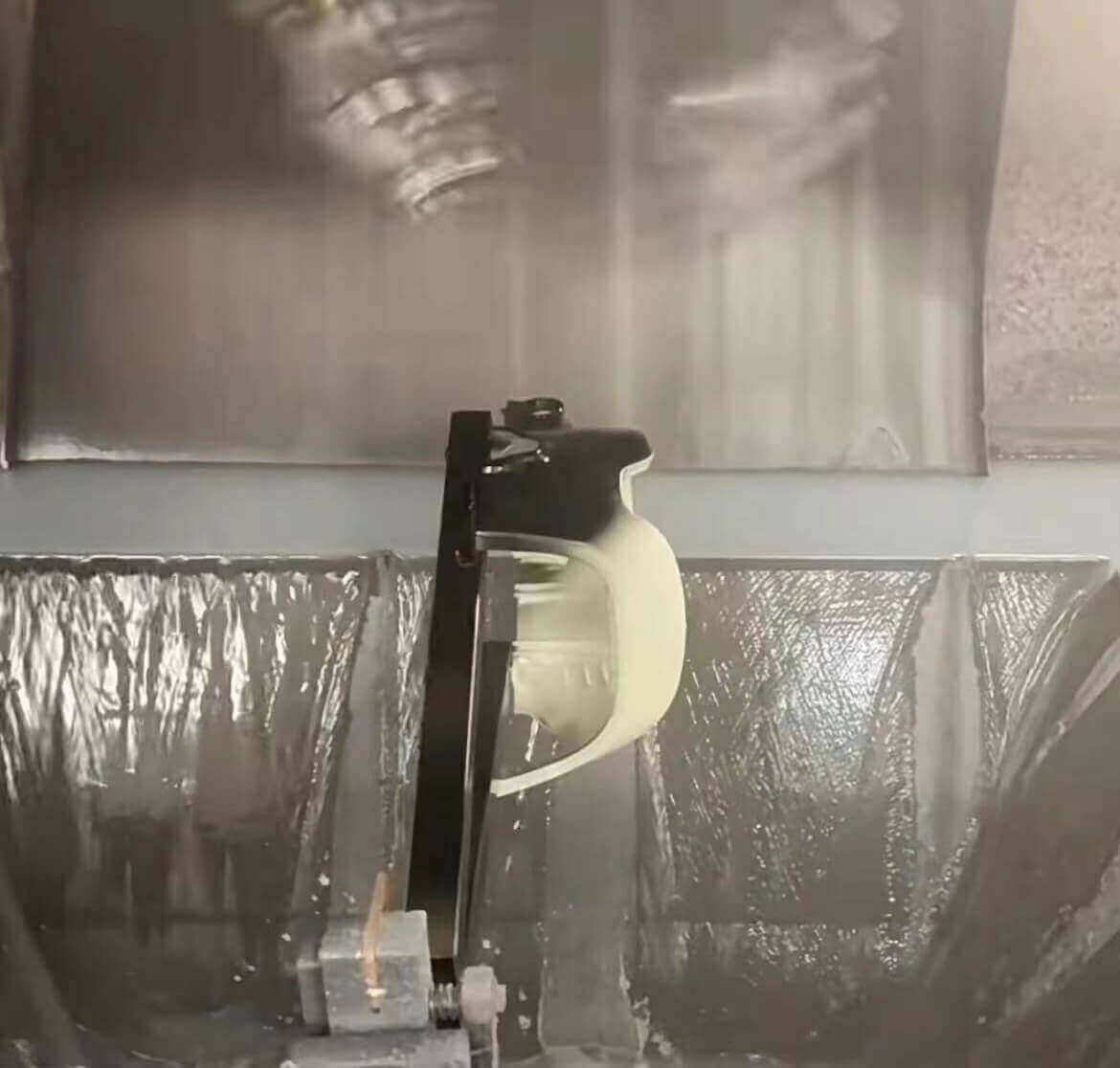 Nylon spray paint